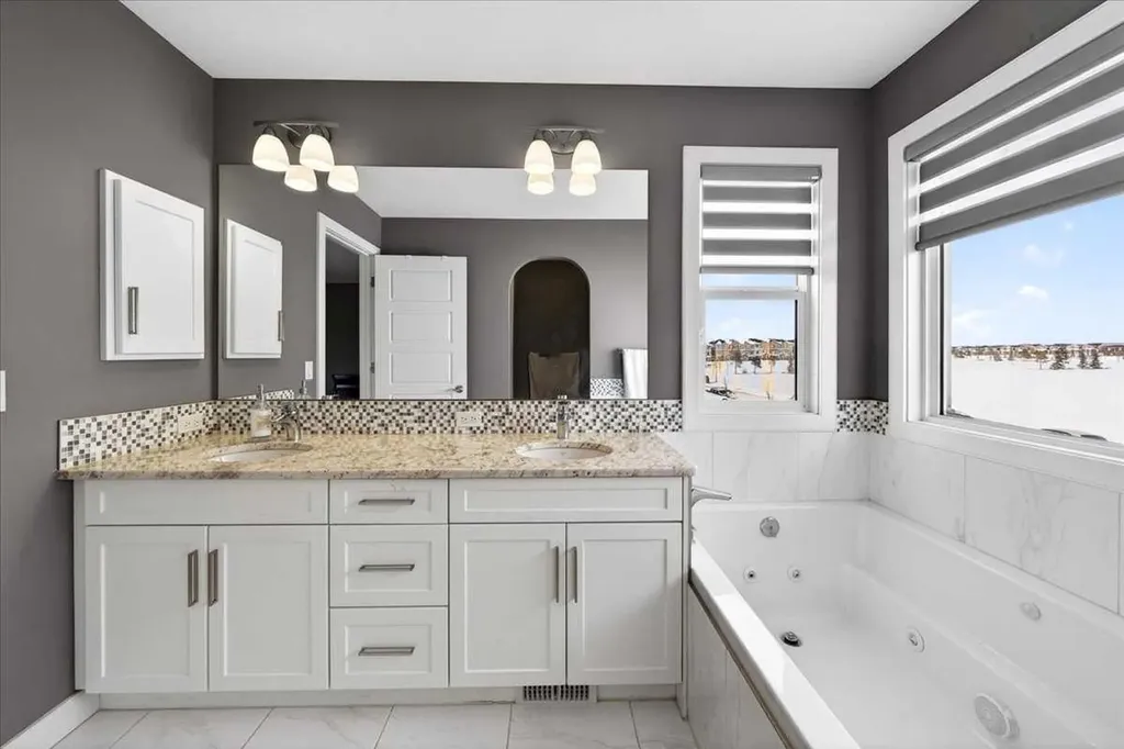 72 Redstone Drive NE Calgary AB t3n 0n2