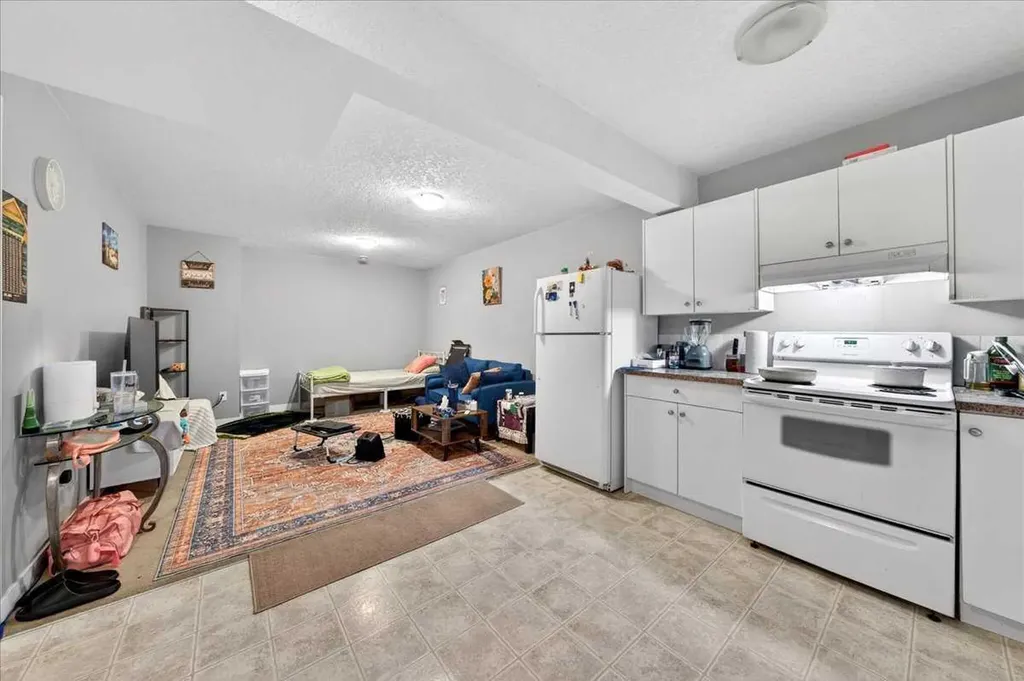 72 Redstone Drive NE Calgary AB t3n 0n2