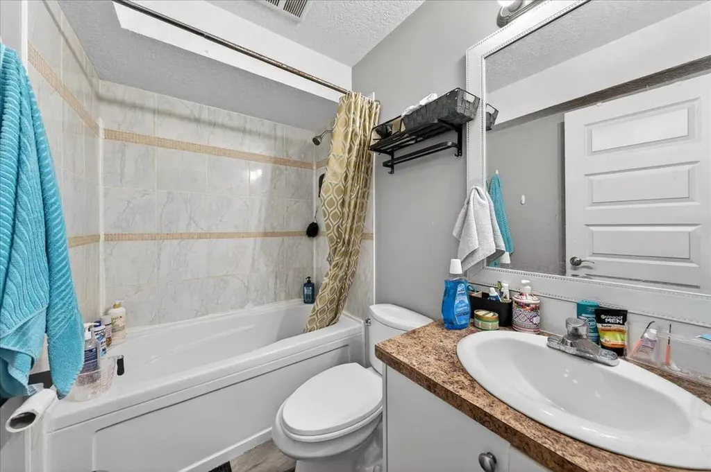 72 Redstone Drive NE Calgary AB t3n 0n2