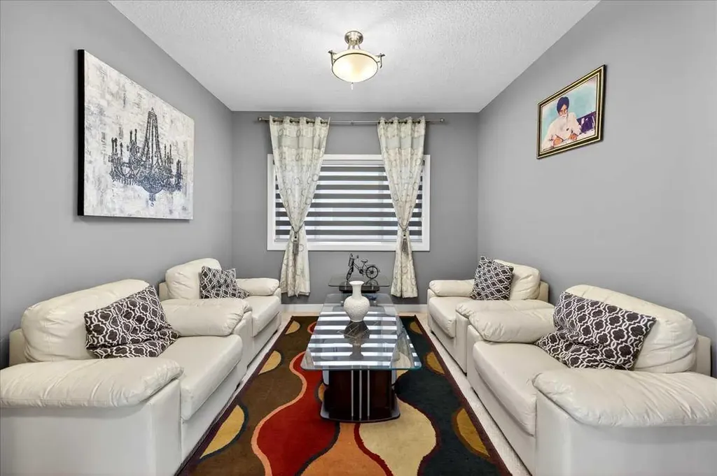 72 Redstone Drive NE Calgary AB t3n 0n2