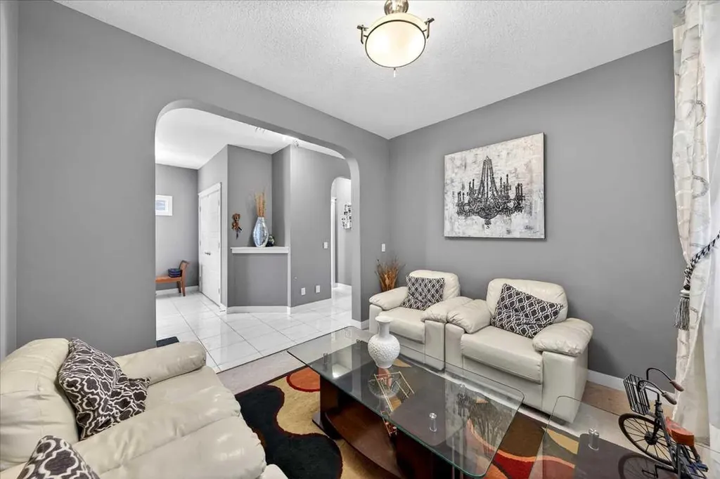 72 Redstone Drive NE Calgary AB t3n 0n2