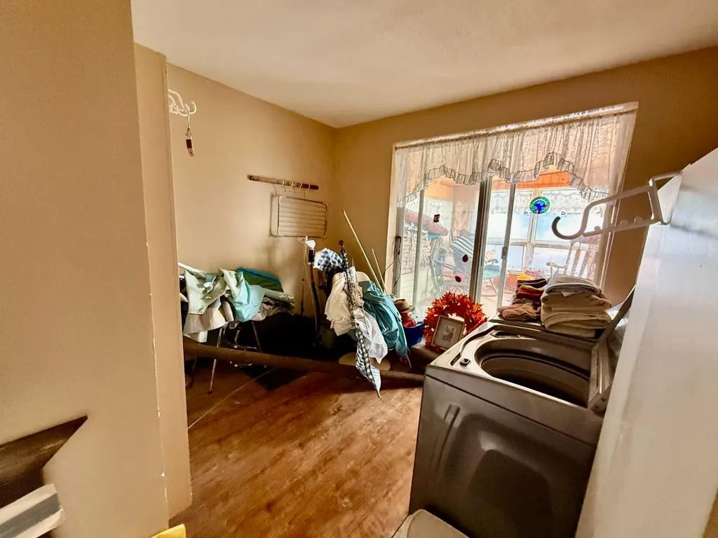 5111 49 Street Irma AB T0B 2H0