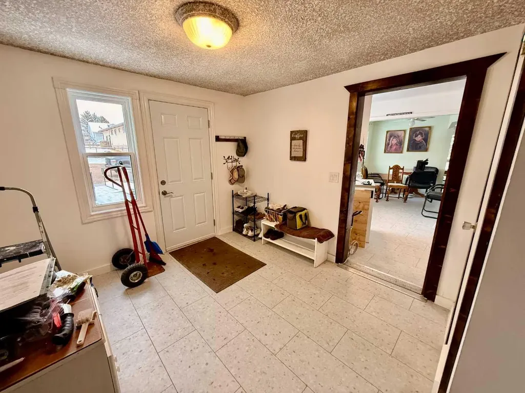 5111 49 Street Irma AB T0B 2H0