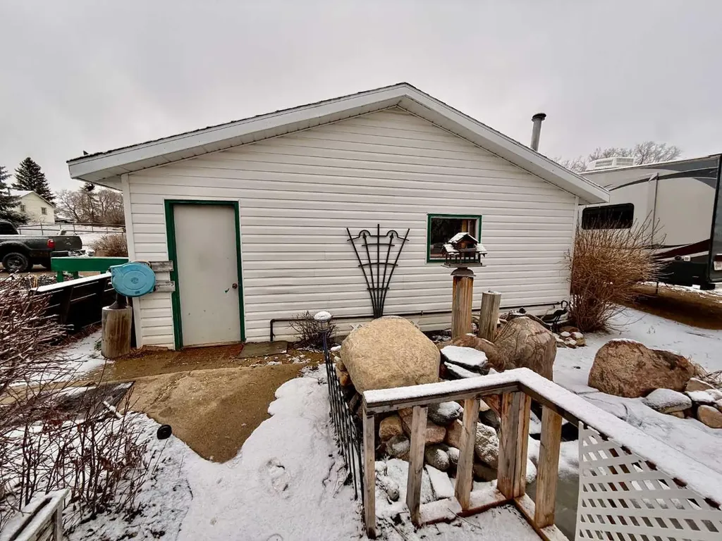 5111 49 Street Irma AB T0B 2H0