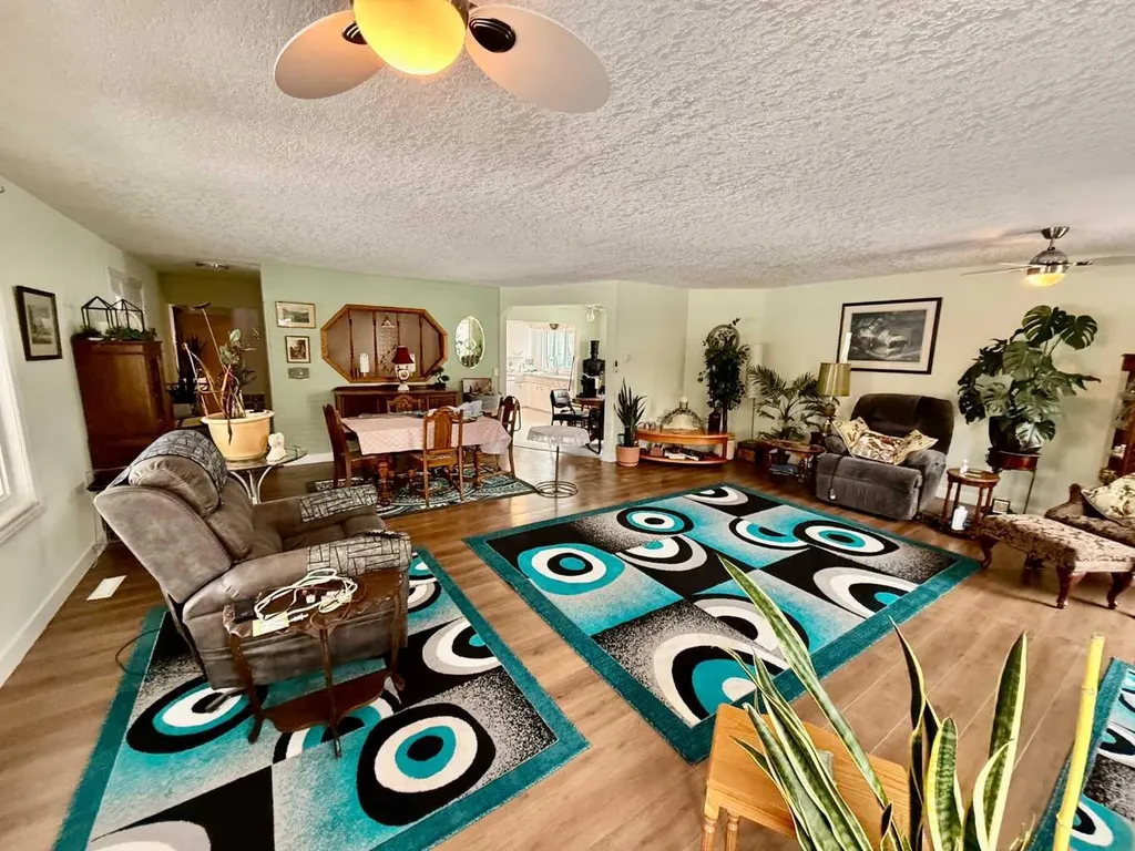 5111 49 Street Irma AB T0B 2H0