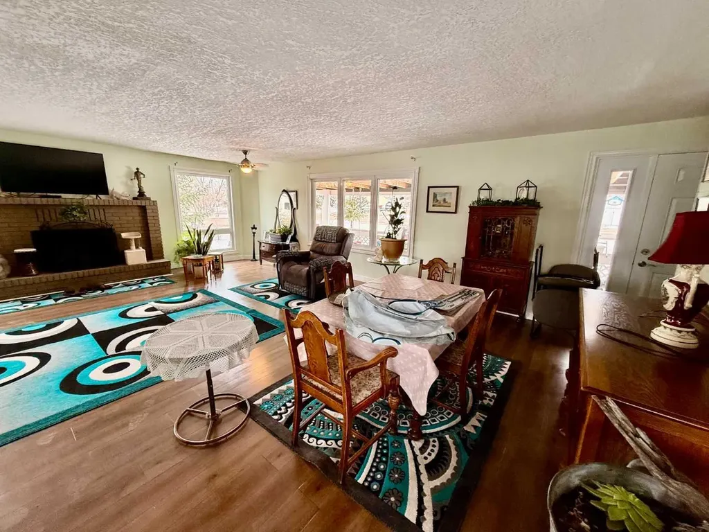5111 49 Street Irma AB T0B 2H0