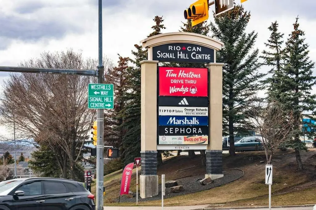 10 Sierra Morena Mews SW Calgary AB T3H 3K5