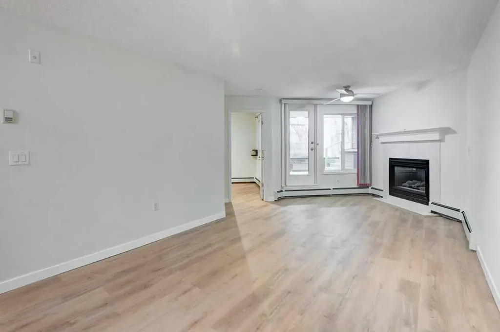 10 Sierra Morena Mews SW Calgary AB T3H 3K5