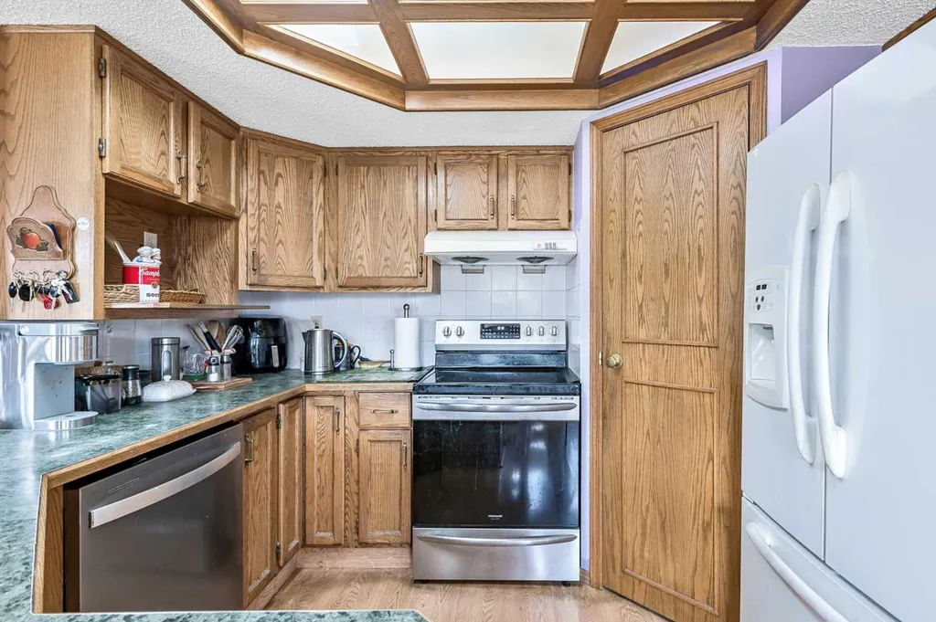 124 Catalina Place NE Calgary AB T1Y6S3