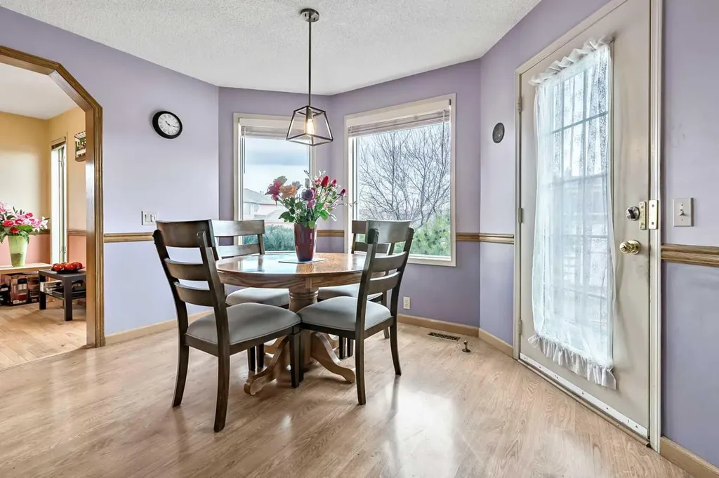 124 Catalina Place NE Calgary AB T1Y6S3