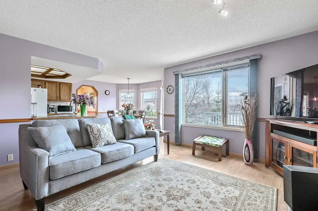 124 Catalina Place NE Calgary AB T1Y6S3
