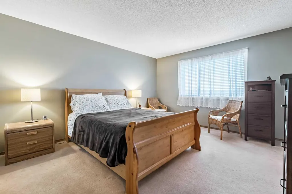 124 Catalina Place NE Calgary AB T1Y6S3