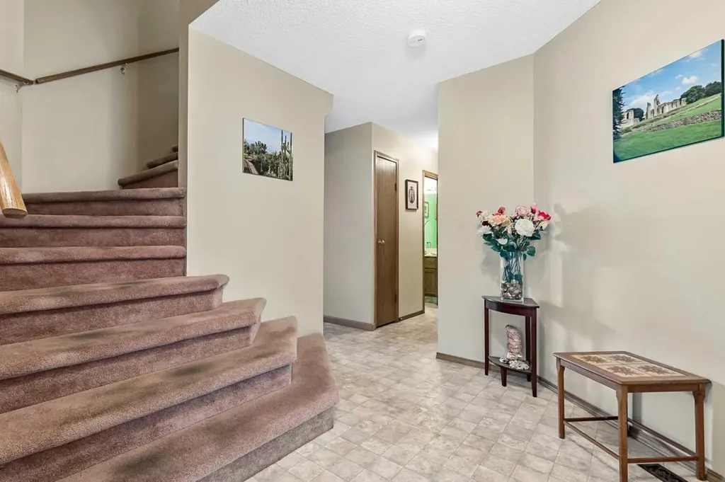 124 Catalina Place NE Calgary AB T1Y6S3