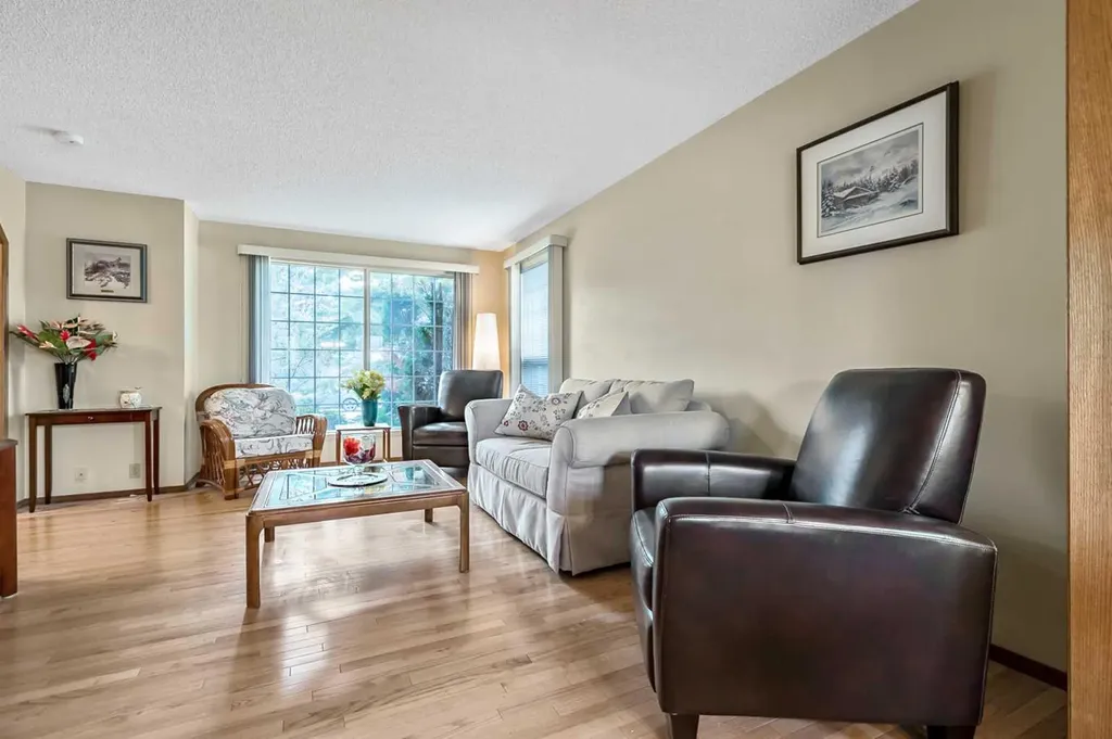 124 Catalina Place NE Calgary AB T1Y6S3