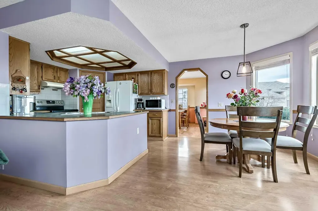 124 Catalina Place NE Calgary AB T1Y6S3