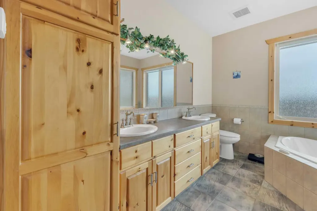 27111 Highway 597 Rural Lacombe County AB T0M 0J0