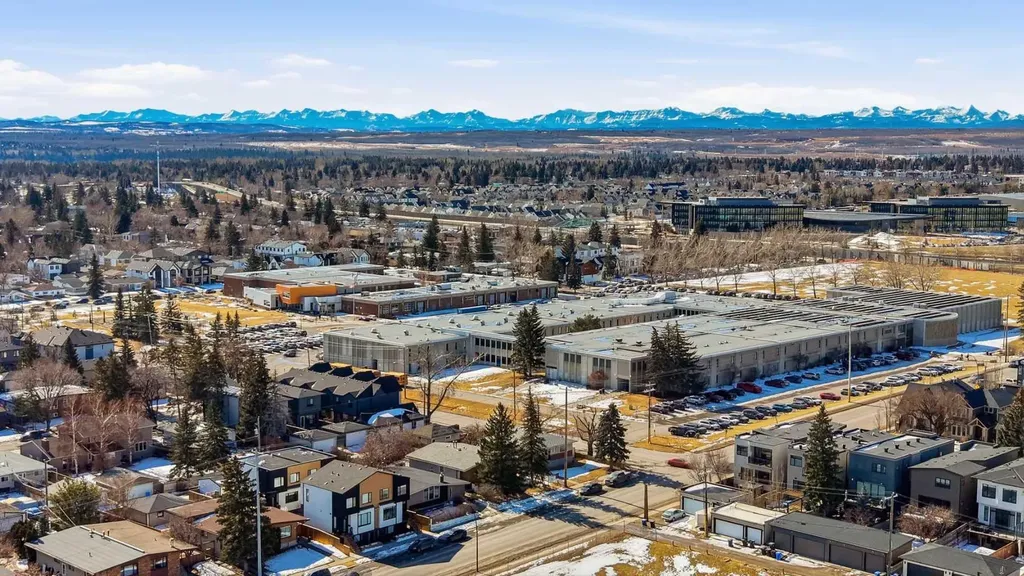 2135, 2139, 2143 50 Avenue SW Calgary AB T2T 2W5