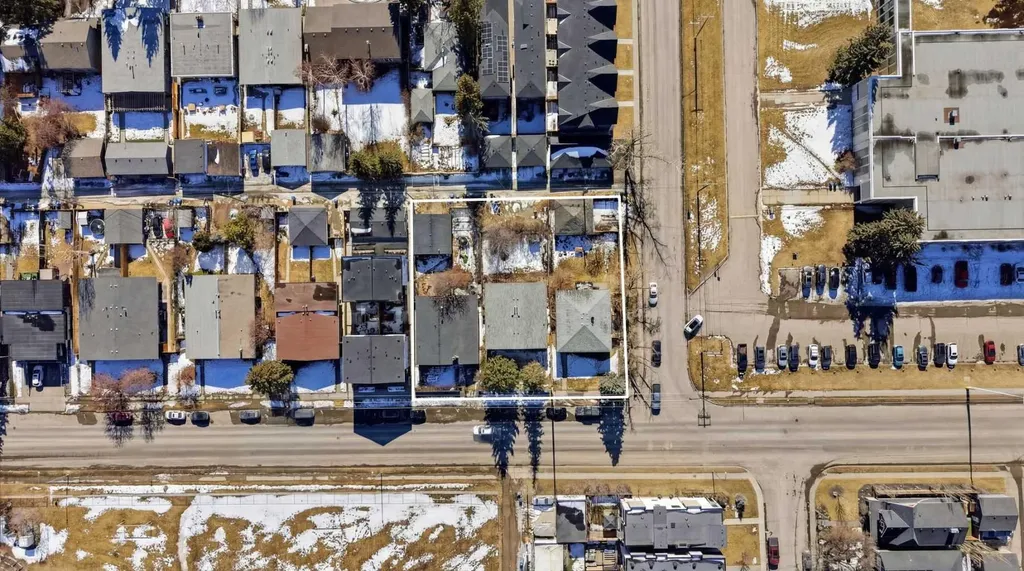 2135, 2139, 2143 50 Avenue SW Calgary AB T2T 2W5