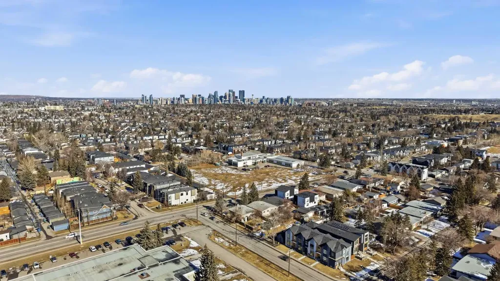 2135, 2139, 2143 50 Avenue SW Calgary AB T2T 2W5