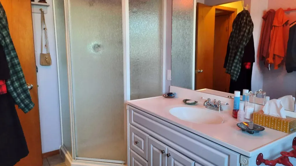 1111 2 Avenue W Drumheller AB T0J0Y2