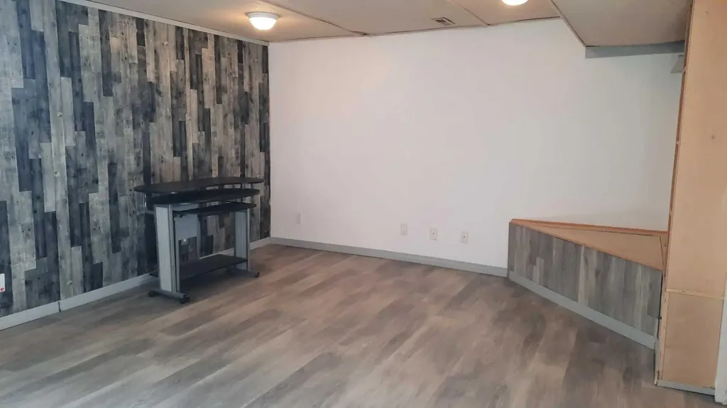 1111 2 Avenue W Drumheller AB T0J0Y2
