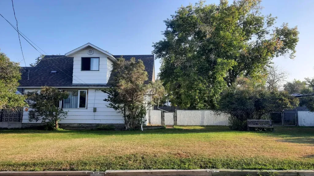 1111 2 Avenue W Drumheller AB T0J0Y2
