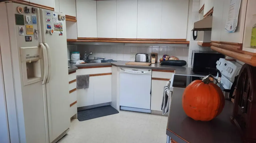 1111 2 Avenue W Drumheller AB T0J0Y2