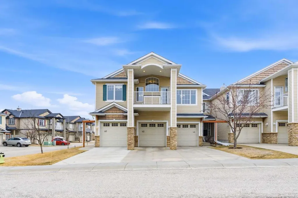 40 Royal Birch Mount NW Calgary AB T3G 5W9