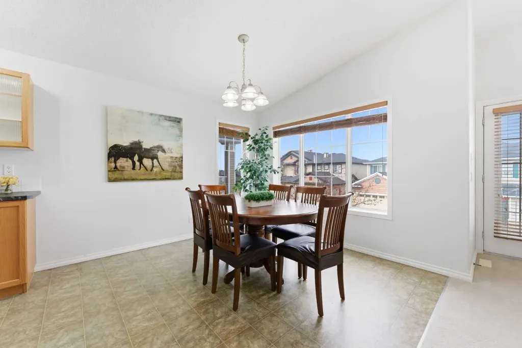 40 Royal Birch Mount NW Calgary AB T3G 5W9
