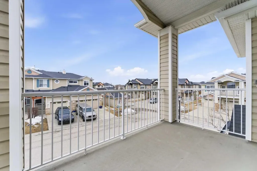 40 Royal Birch Mount NW Calgary AB T3G 5W9
