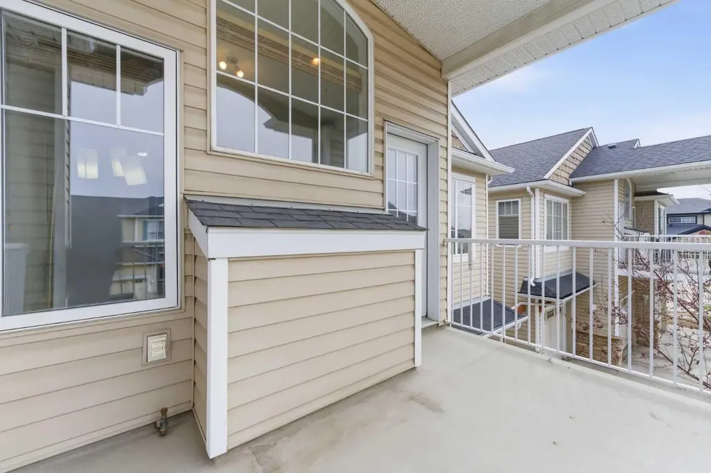 40 Royal Birch Mount NW Calgary AB T3G 5W9
