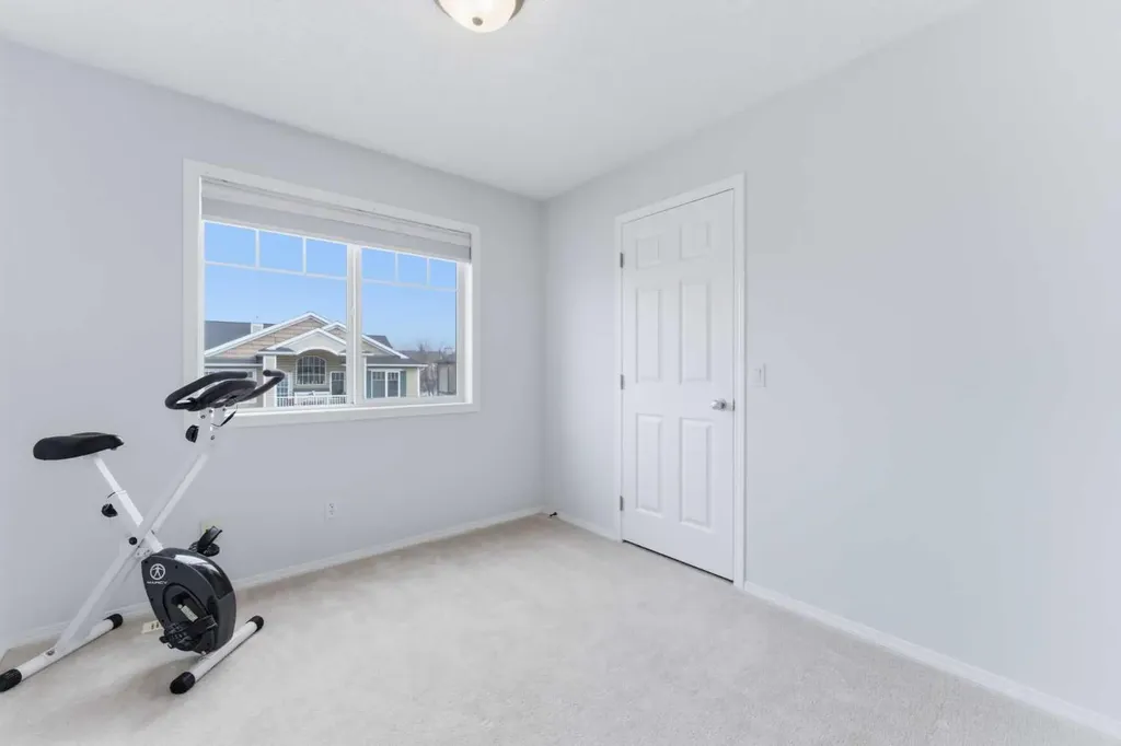 40 Royal Birch Mount NW Calgary AB T3G 5W9
