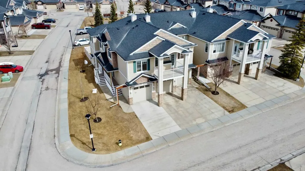 40 Royal Birch Mount NW Calgary AB T3G 5W9