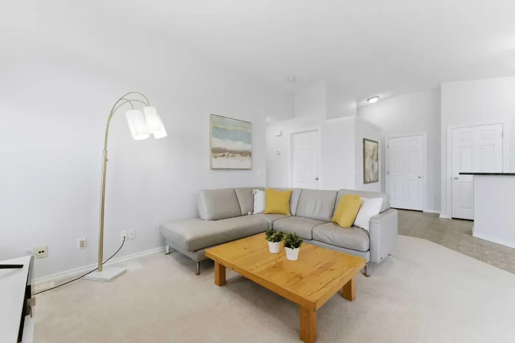 40 Royal Birch Mount NW Calgary AB T3G 5W9