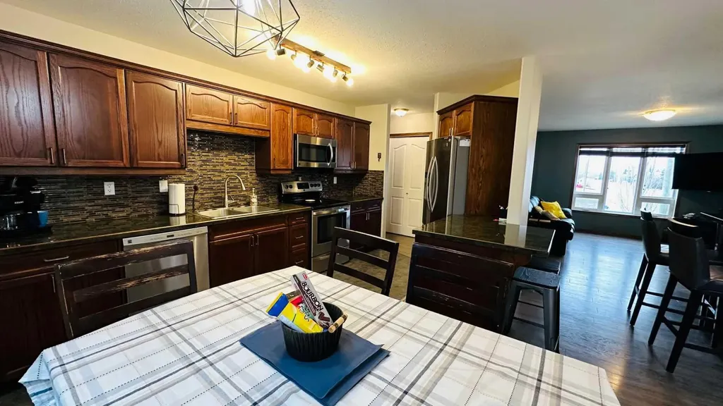 609 1 Street SW Drumheller AB T0J 0Y6