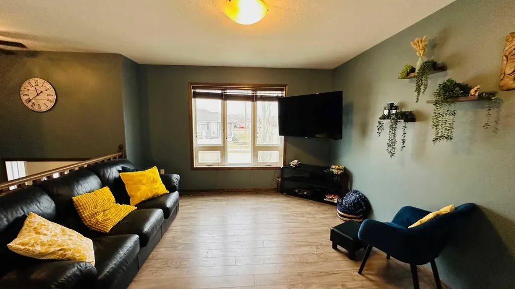 609 1 Street SW Drumheller AB T0J 0Y6