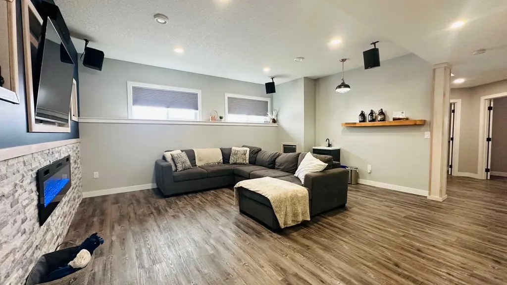 609 1 Street SW Drumheller AB T0J 0Y6