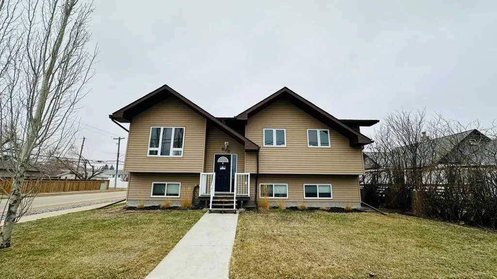609 1 Street SW Drumheller AB T0J 0Y6