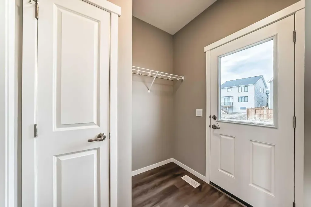 1328 Mahogany Boulevard SE Calgary AB T3M 3E1
