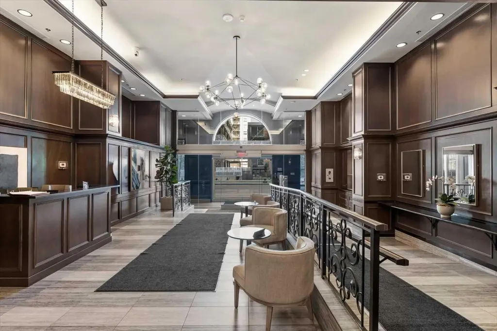 817 15 Avenue SW Calgary AB T2R 0H8