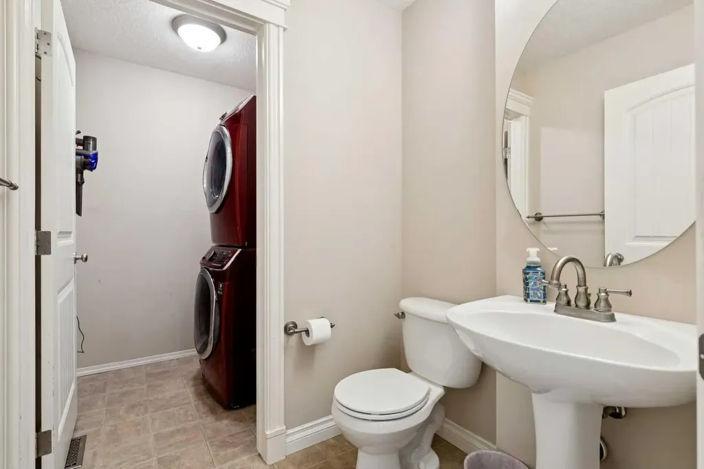 184 Cimarron Park Circle Okotoks AB T1S 2H5