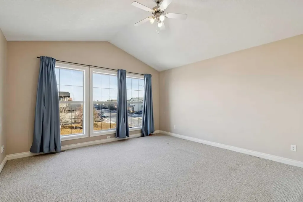 184 Cimarron Park Circle Okotoks AB T1S 2H5
