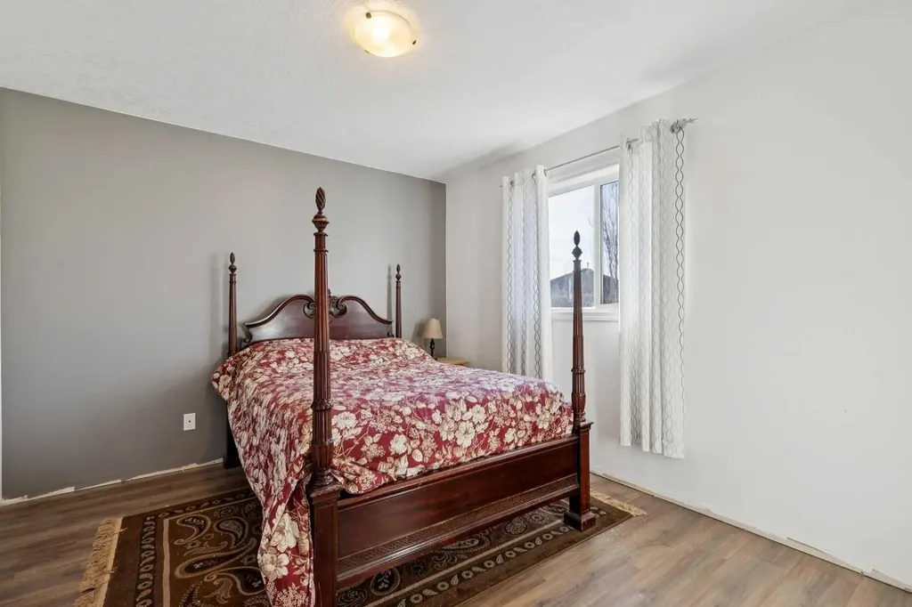 184 Cimarron Park Circle Okotoks AB T1S 2H5