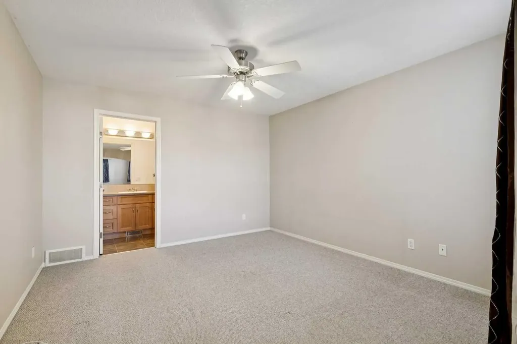 184 Cimarron Park Circle Okotoks AB T1S 2H5