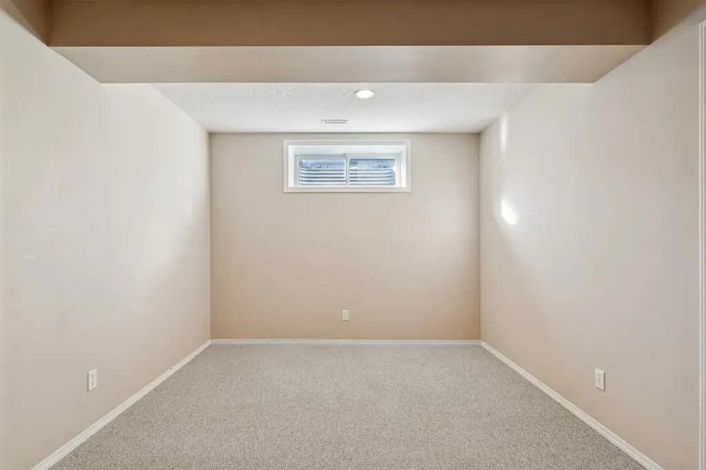 184 Cimarron Park Circle Okotoks AB T1S 2H5