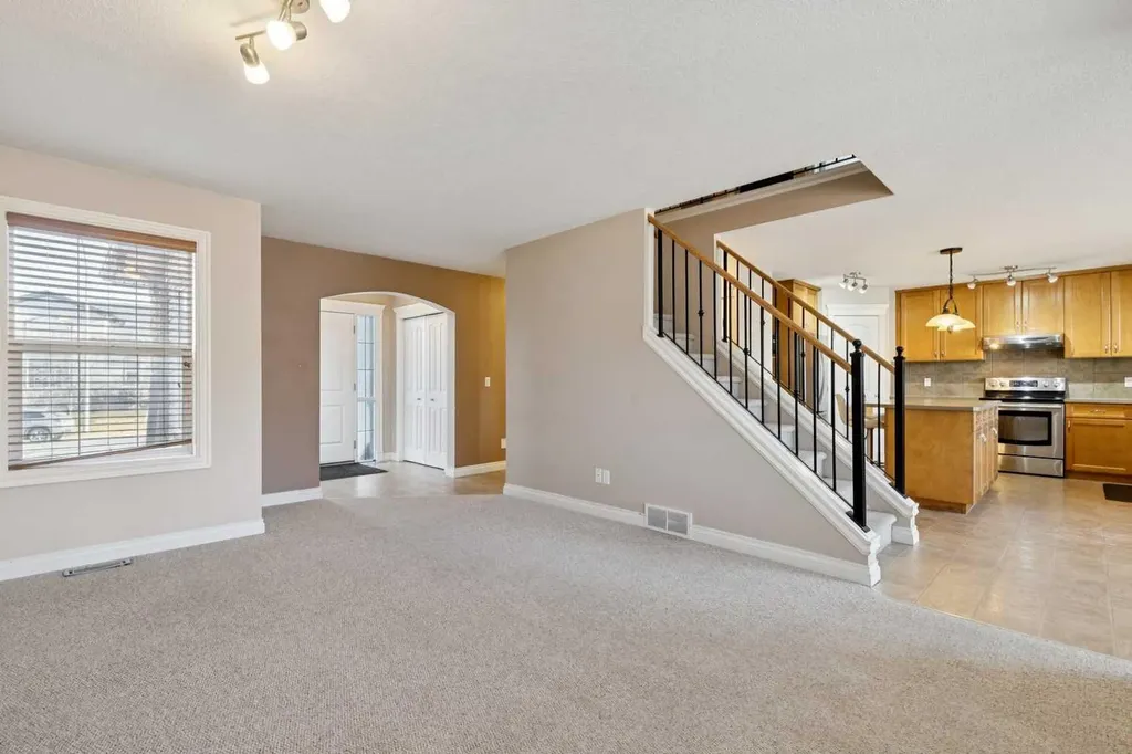184 Cimarron Park Circle Okotoks AB T1S 2H5