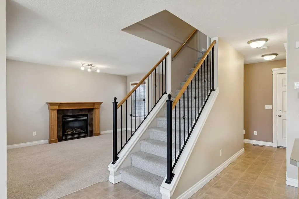 184 Cimarron Park Circle Okotoks AB T1S 2H5
