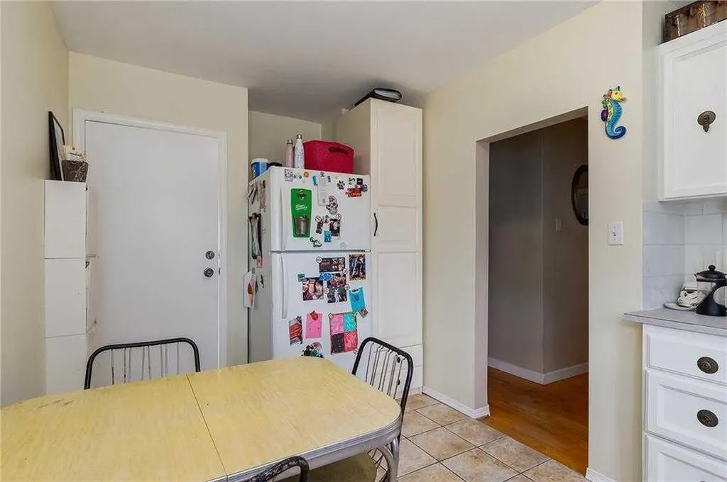 639 18 Avenue NE Calgary AB T2E 1N7