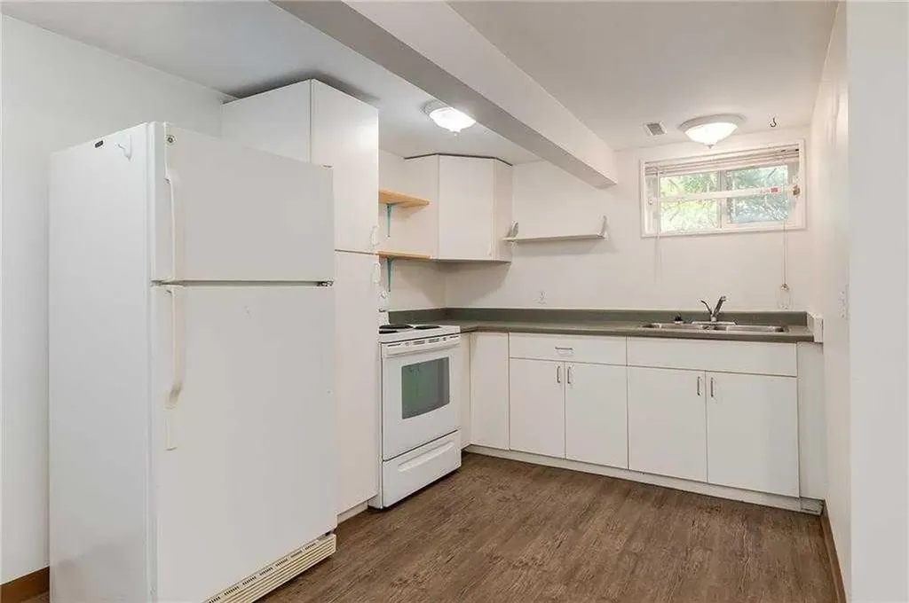 639 18 Avenue NE Calgary AB T2E 1N7