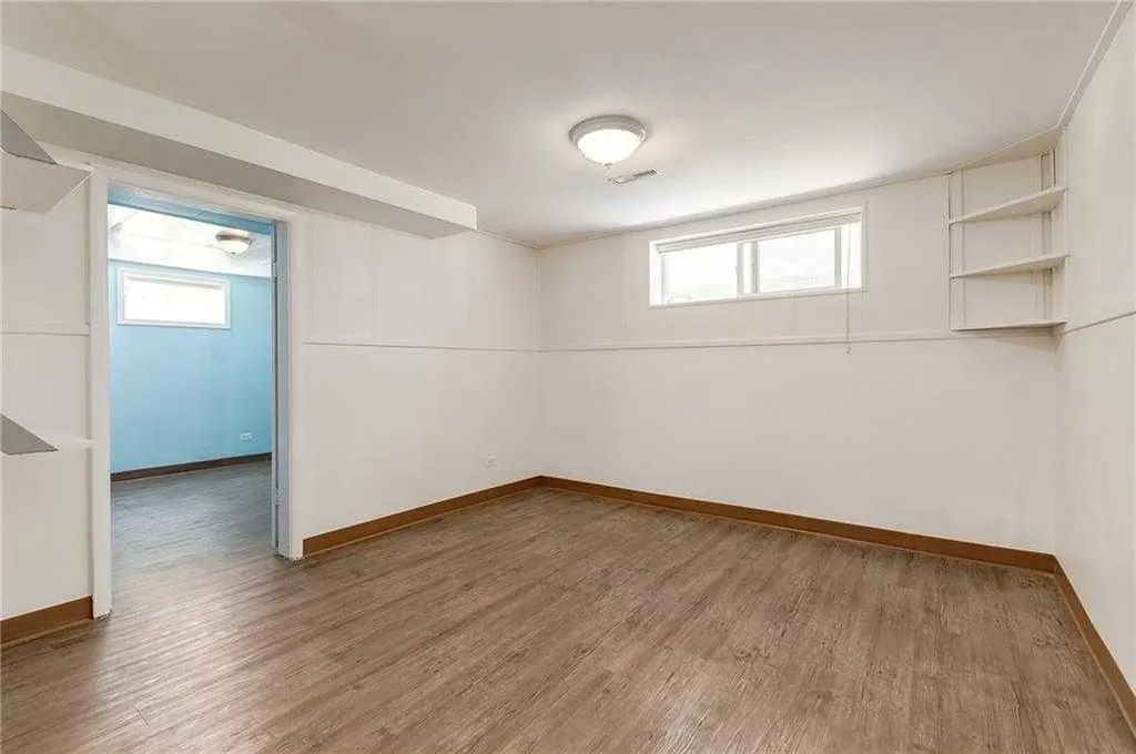 639 18 Avenue NE Calgary AB T2E 1N7